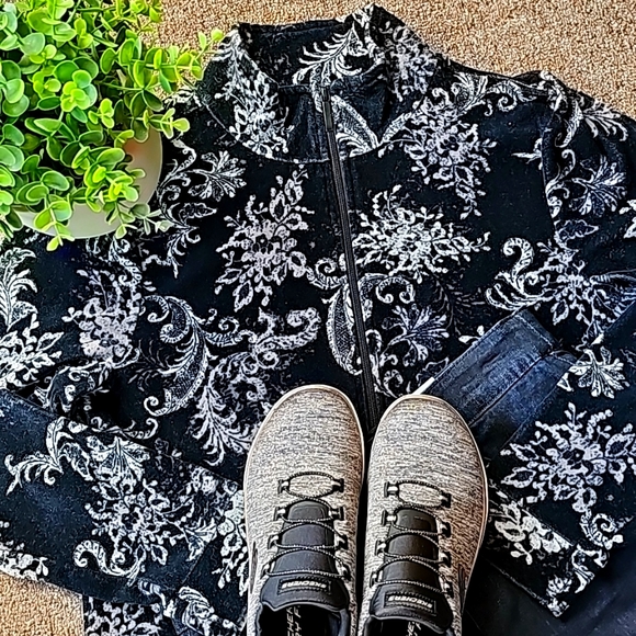 Basic Editions Zip Up - Picture 15 of 15